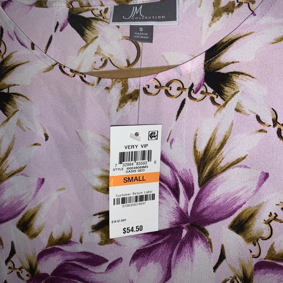 NWT! Beautiful Floral Blouse - Picture 3 of 6